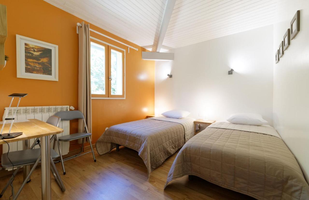Chambre D'Hotes De Charme A La Maison Bleue Savignac-Mona Exteriör bild