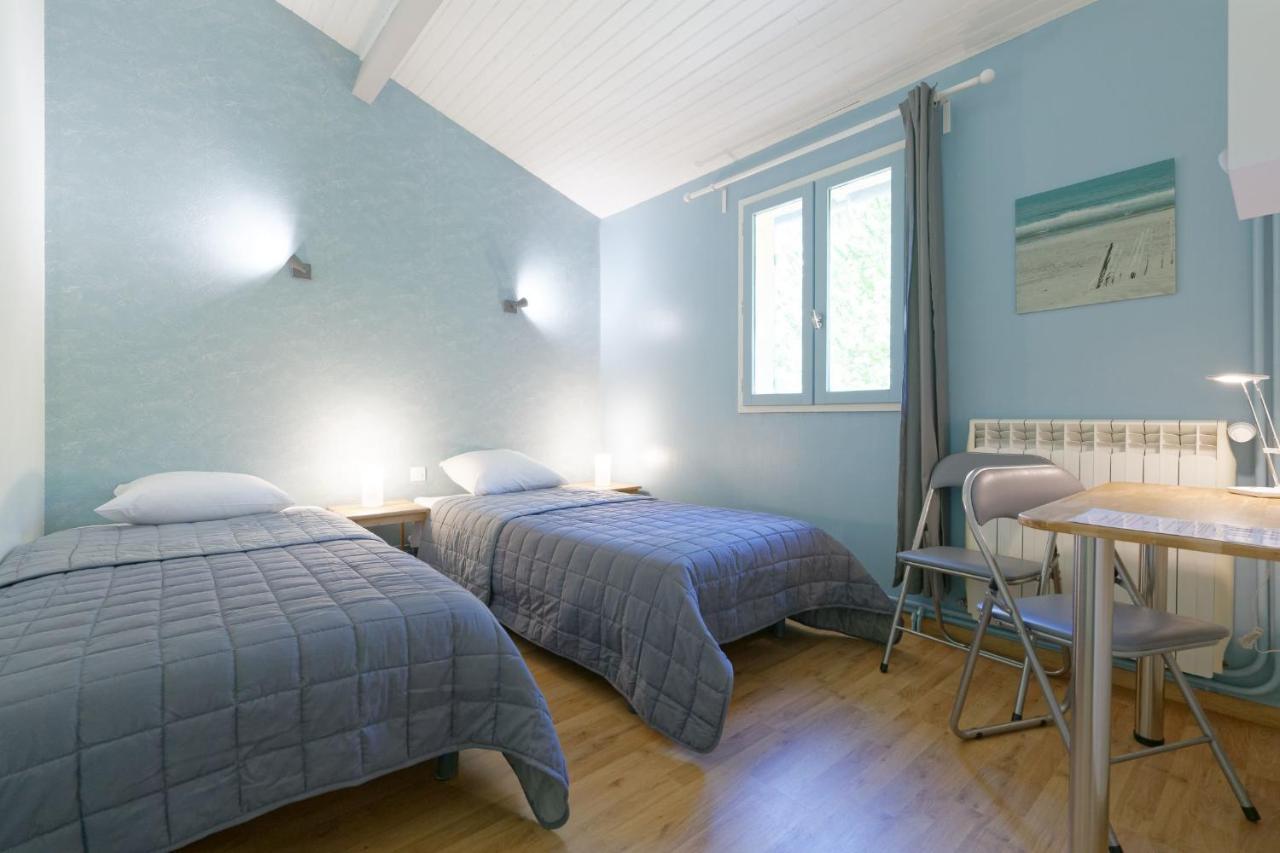 Chambre D'Hotes De Charme A La Maison Bleue Savignac-Mona Exteriör bild